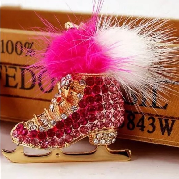 Ice Skate Pendant - Picture 2 of 2